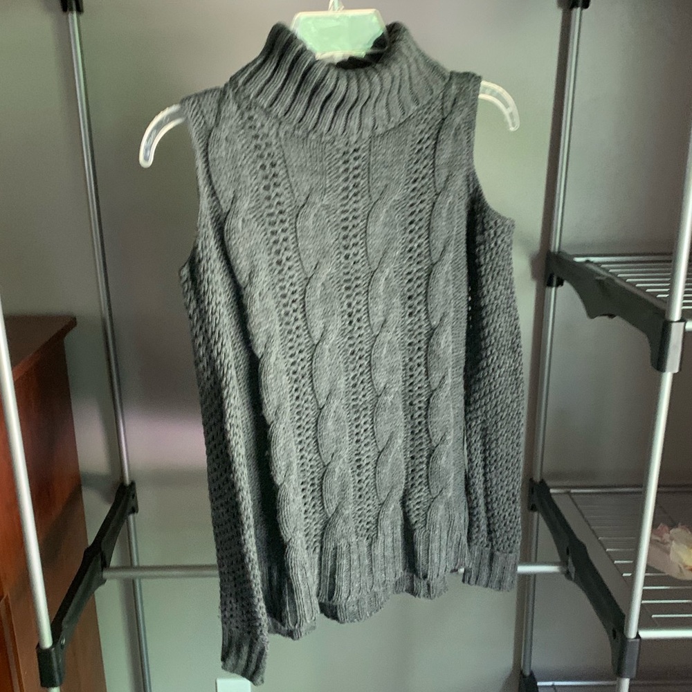 American eagle cold shoulder sweater